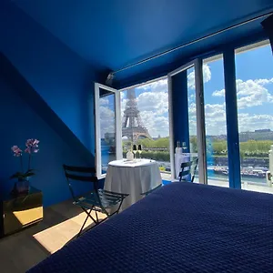  Apartment Eiffel Tower Romantic View France